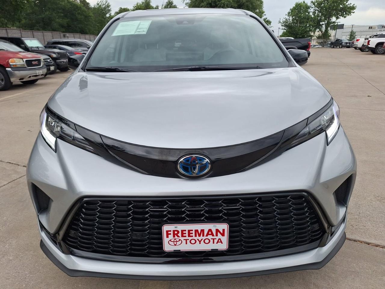 2025 Toyota Sienna XSE Hurst TX