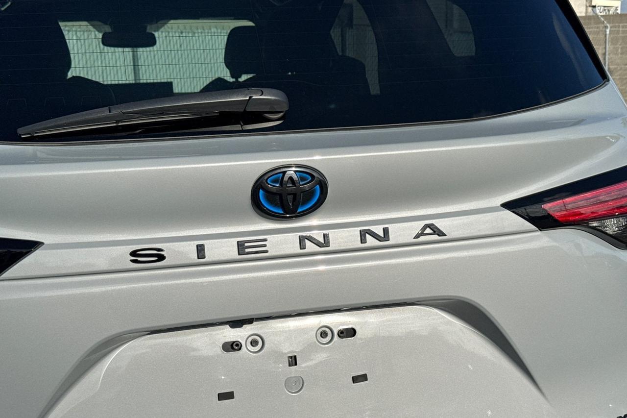 2025 Toyota Sienna XSE Roseville CA