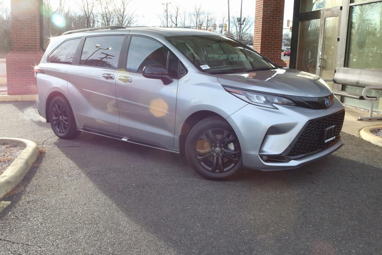 2025 Toyota Sienna XSE