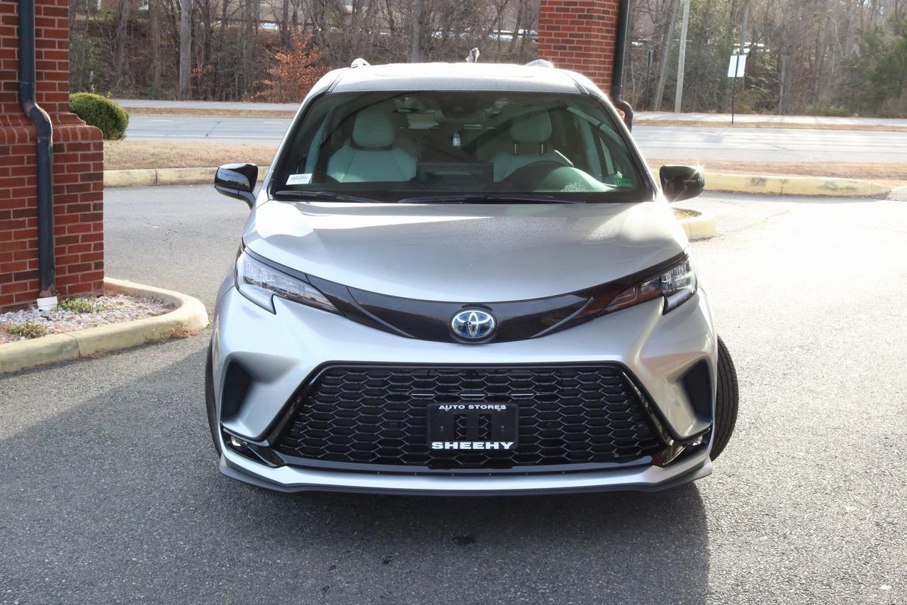 2025 Toyota Sienna XSE Fredericksburg VA