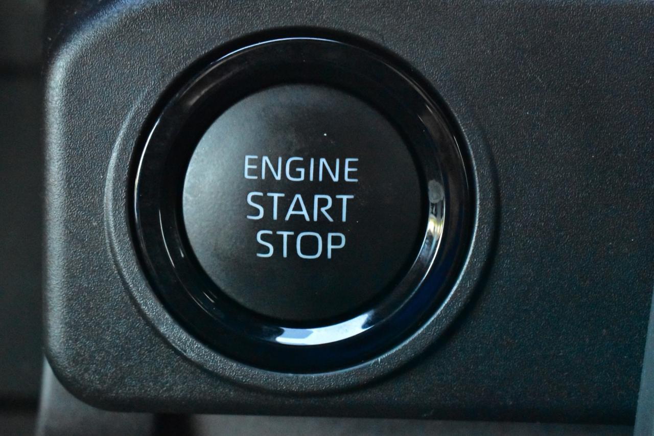 2025 Toyota Tacoma 2WD SR5 Tampa FL