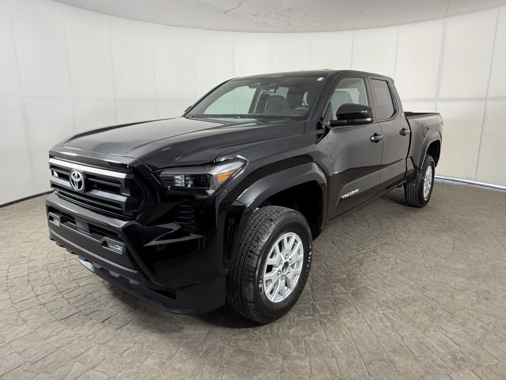 2025 Toyota Tacoma 4WD SR5 Double Cab 4x4 Maumee OH