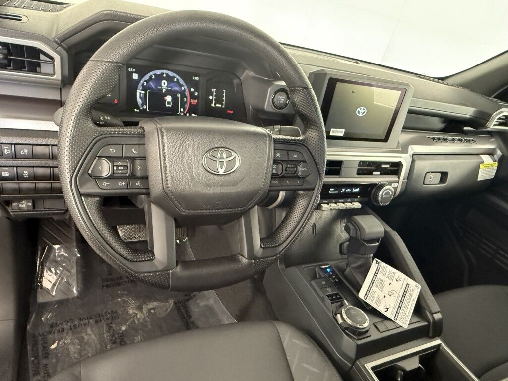 2025 Toyota Tacoma 4WD SR5 Double Cab 4x4 Maumee OH