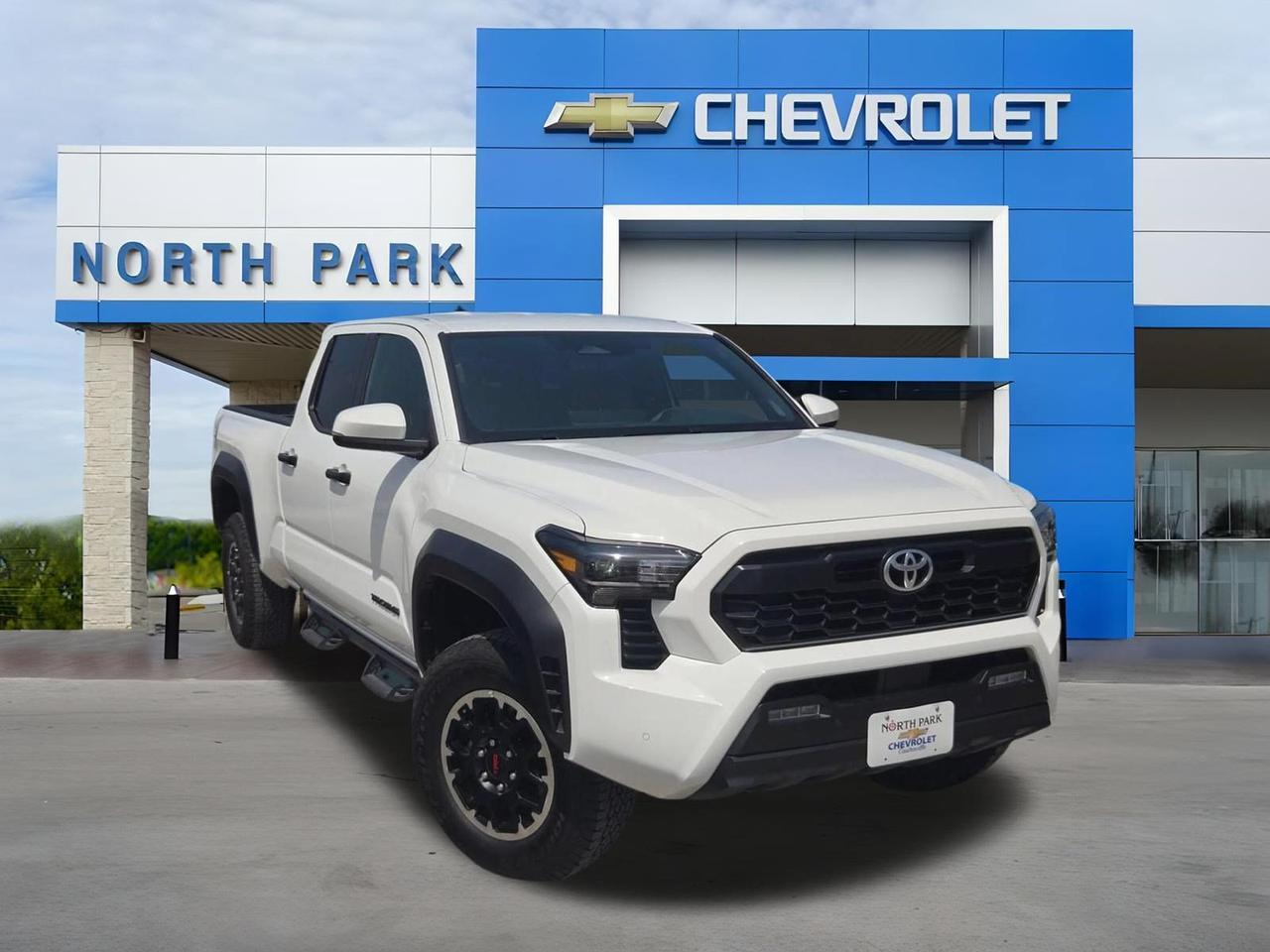 2025 Toyota Tacoma 4WD SR5