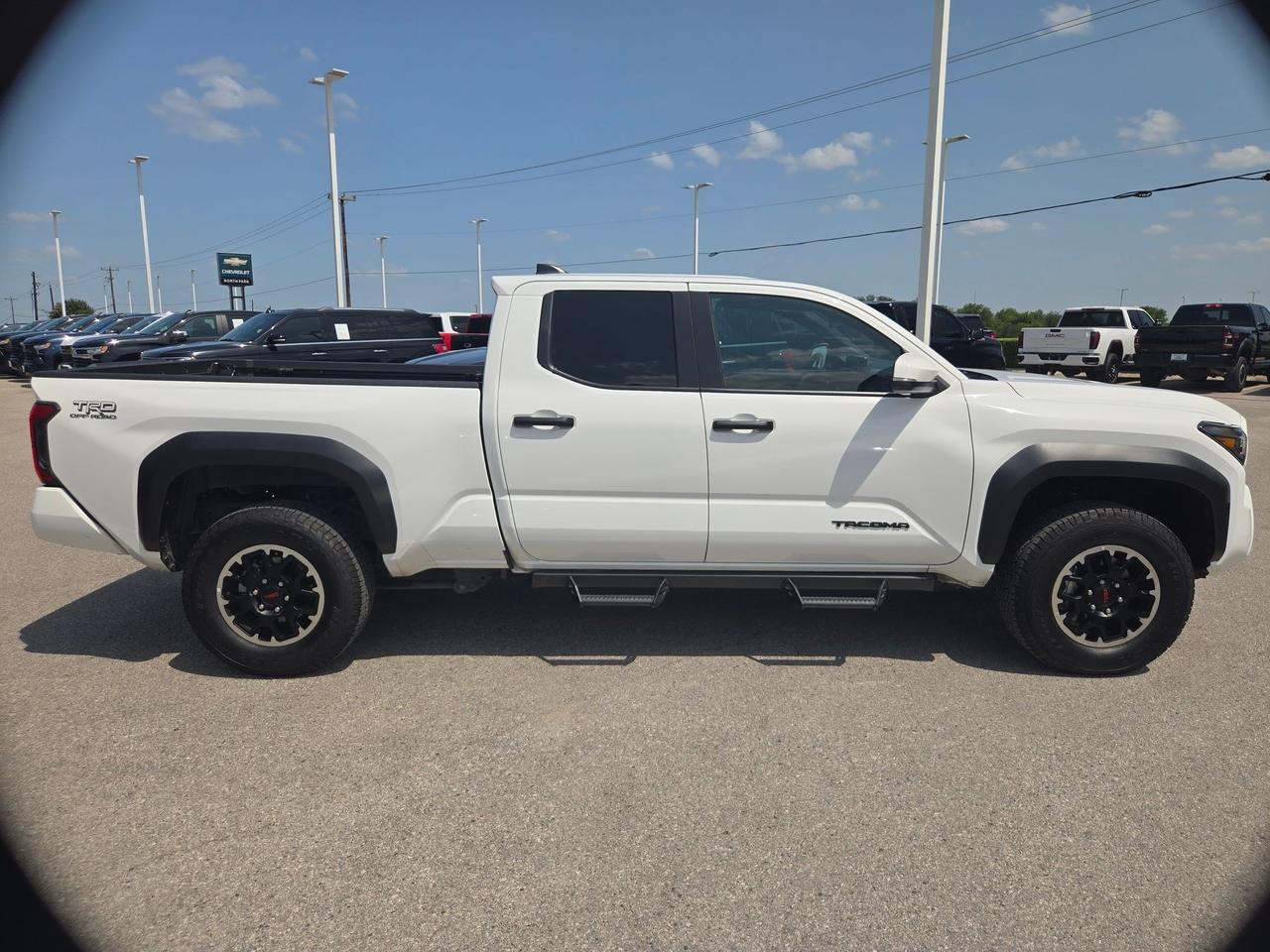 2025 Toyota Tacoma 4WD SR5