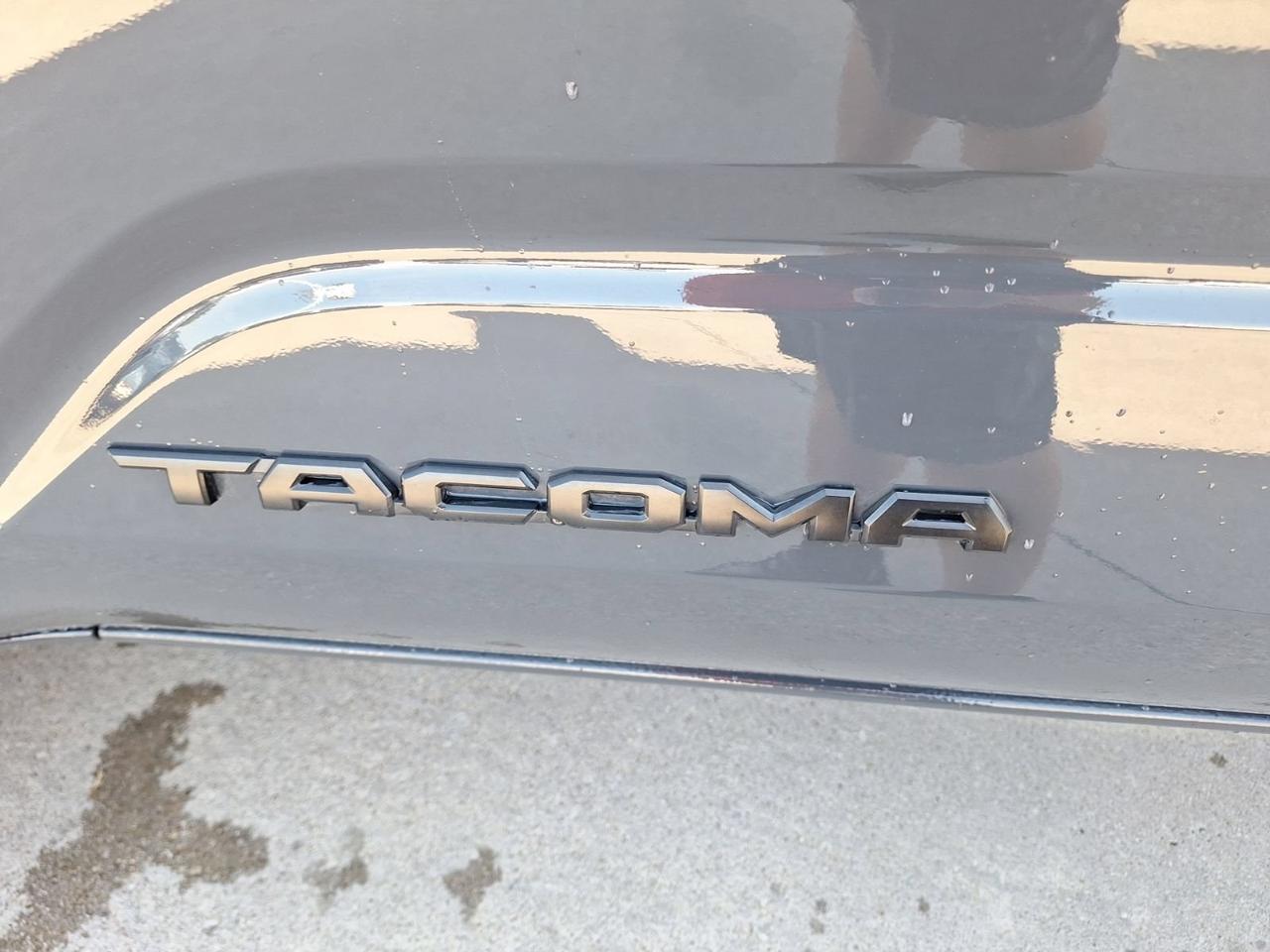 2025 Toyota Tacoma 4WD TRD Off Road Hybrid Hurst TX
