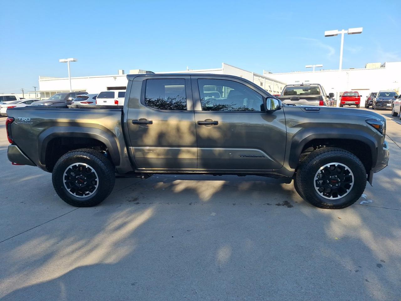 2025 Toyota Tacoma 4WD TRD Off Road Hybrid Hurst TX
