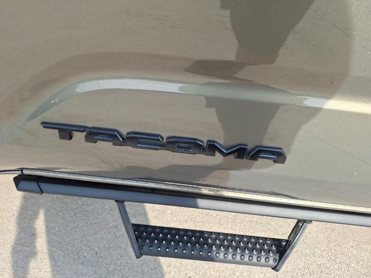 2025 Toyota Tacoma 4WD TRD Off Road Hybrid Hurst TX