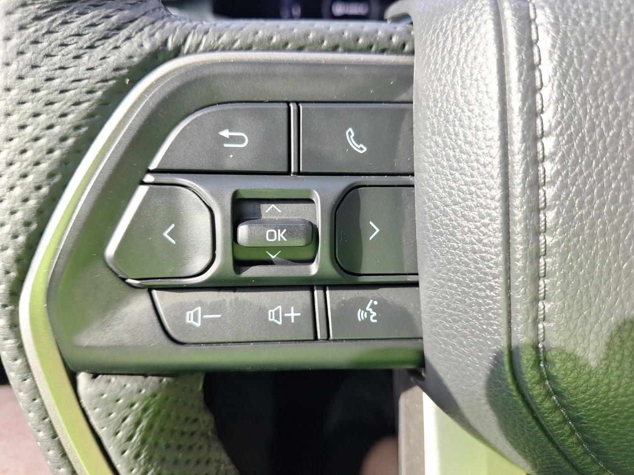 2025 Toyota Tacoma 4WD TRD Off Road Hybrid Hurst TX