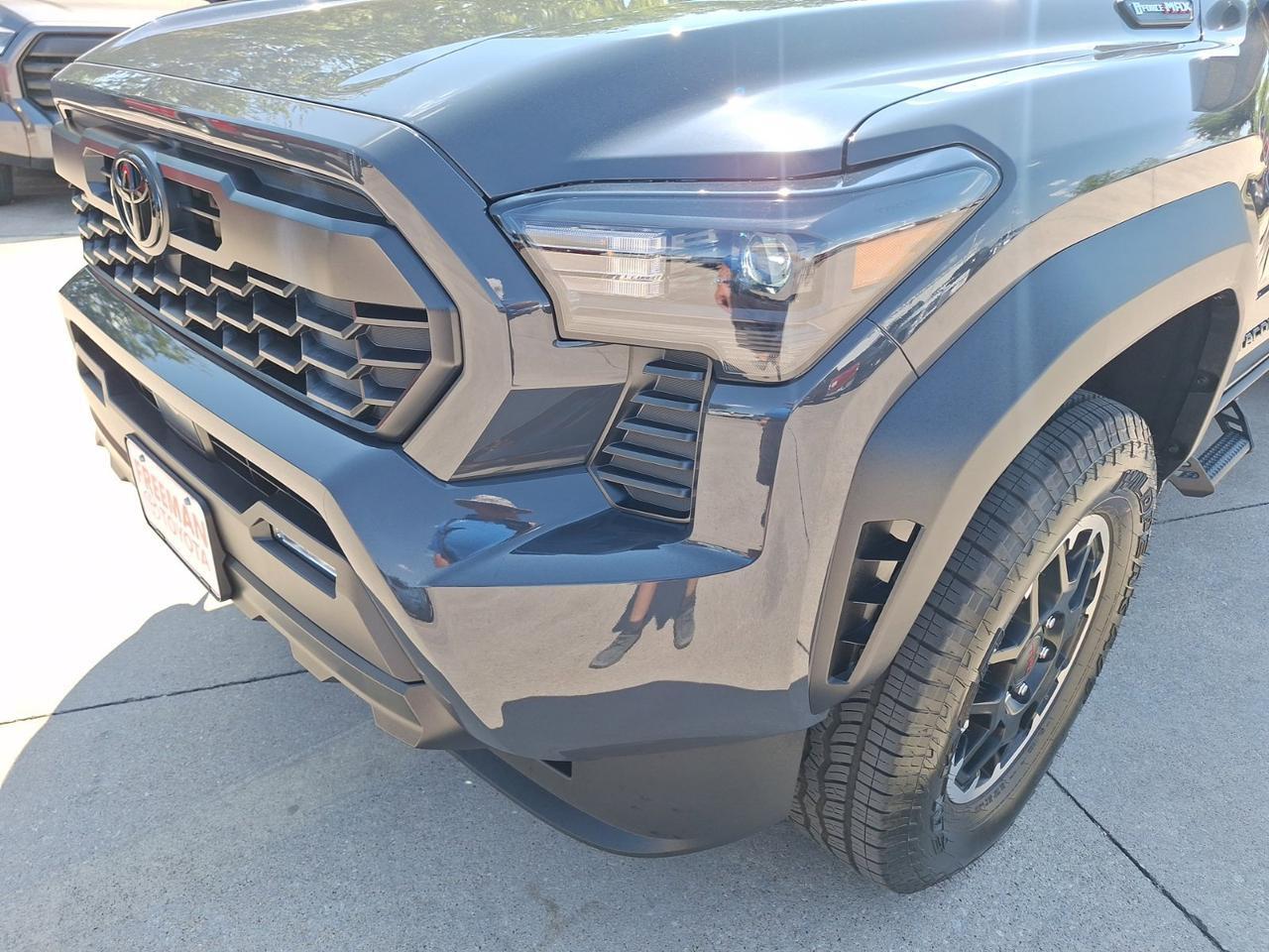 2025 Toyota Tacoma 4WD TRD Off Road Hybrid Hurst TX