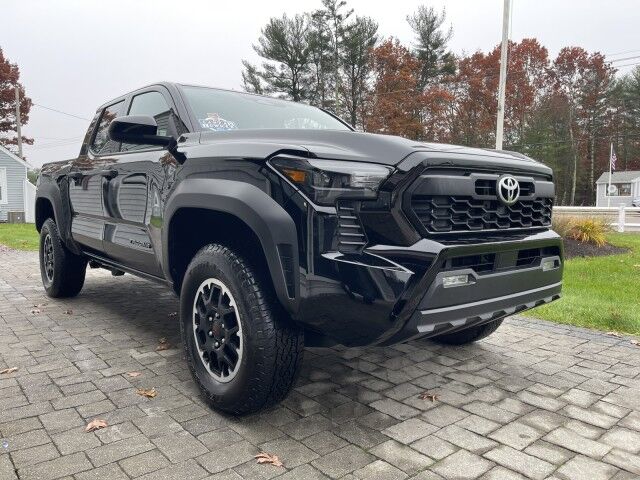 2025 Toyota Tacoma 4x4 TRD photo 4
