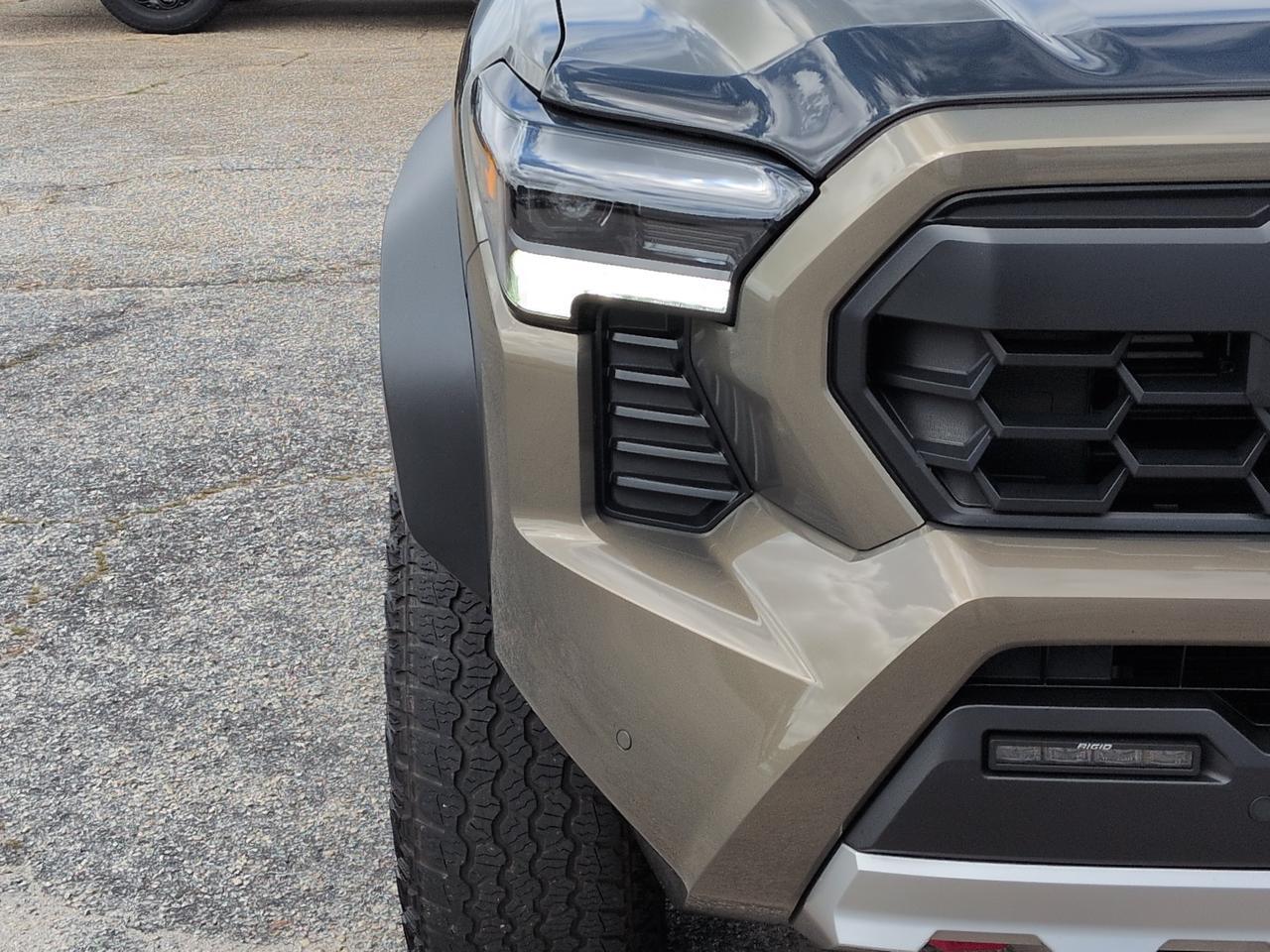 2025 Toyota Tacoma 4WD Trailhunter Hybrid Appleton WI