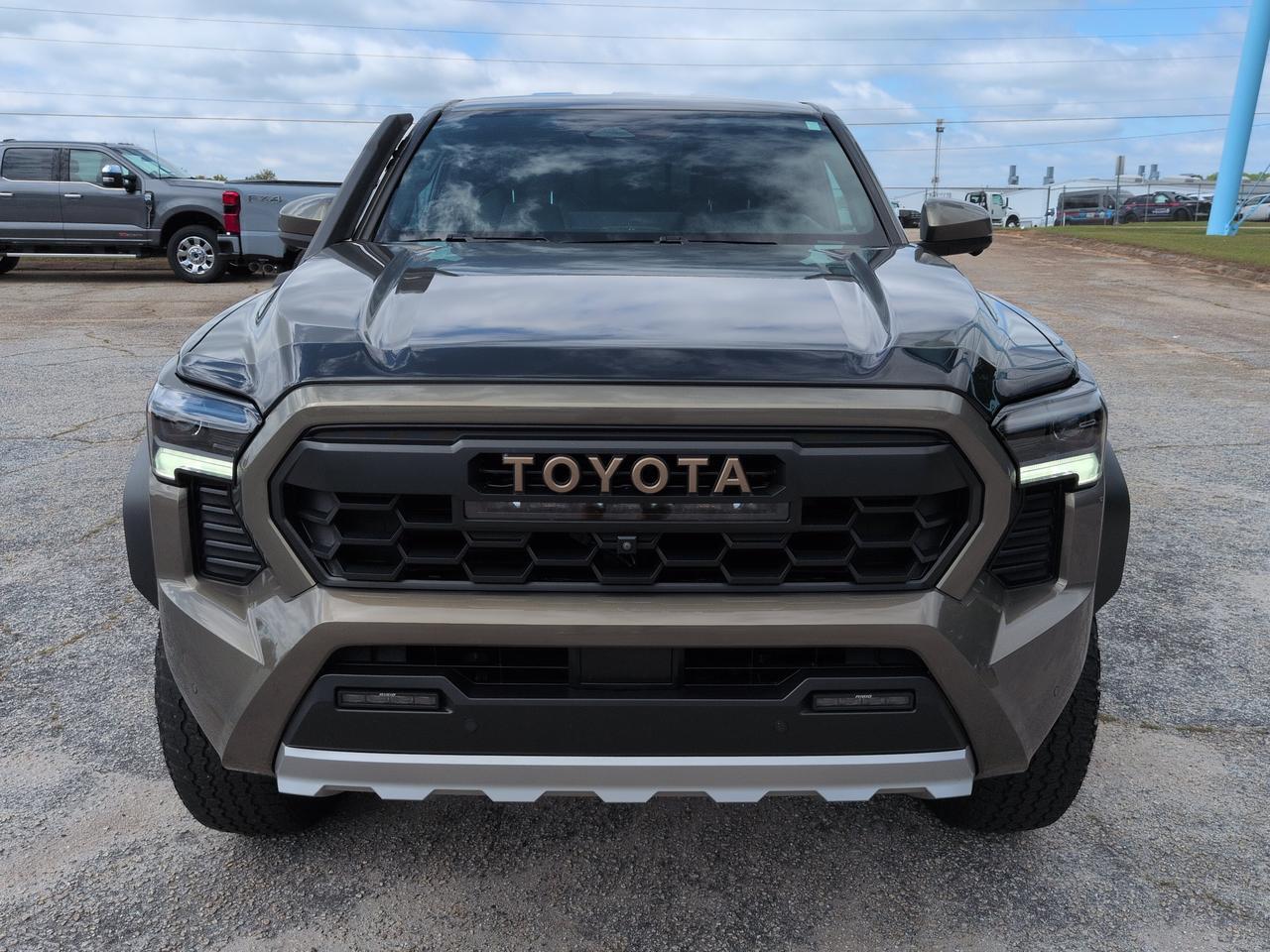 2025 Toyota Tacoma 4WD Trailhunter Hybrid Appleton WI