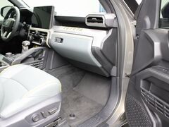 2025 Toyota Tacoma Hybrid 4x4 Crew Cab Trailhunter Fond du Lac WI