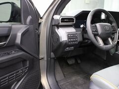 2025 Toyota Tacoma Hybrid 4x4 Crew Cab Trailhunter Fond du Lac WI