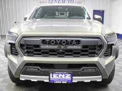 2025 Toyota Tacoma Hybrid 4x4 Crew Cab Trailhunter Fond du Lac WI