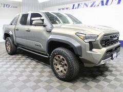 2025 Toyota Tacoma Hybrid 4x4 Crew Cab Trailhunter Fond du Lac WI