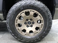 2025 Toyota Tacoma Hybrid 4x4 Crew Cab Trailhunter Fond du Lac WI