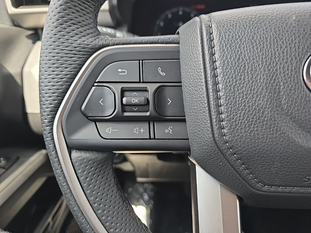2025 Toyota Tacoma Hybrid 4x4 Crew Cab Trailhunter Fond du Lac WI