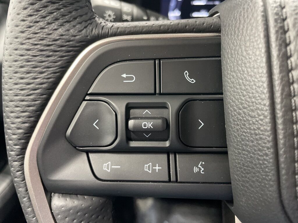 2025 Toyota Tacoma Hybrid 4x4 Crew Cab Trailhunter Minocqua WI