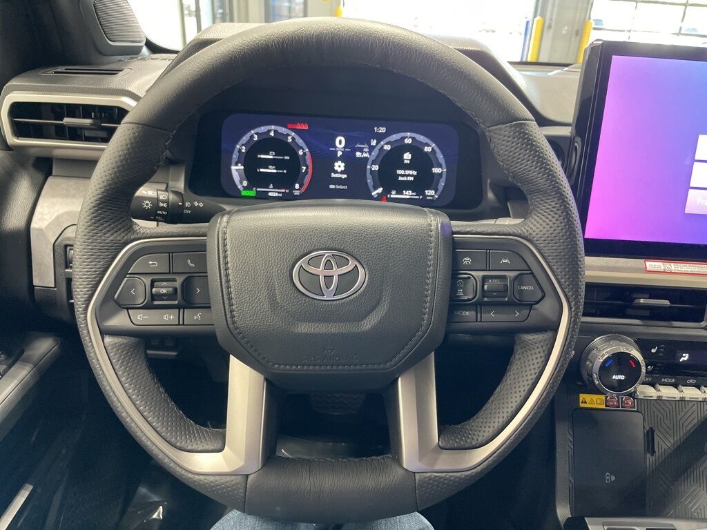 2025 Toyota Tacoma Hybrid 4x4 Crew Cab Trailhunter Minocqua WI