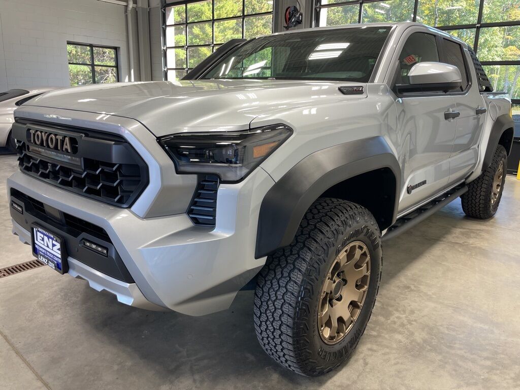 2025 Toyota Tacoma Hybrid 4x4 Crew Cab Trailhunter Minocqua WI