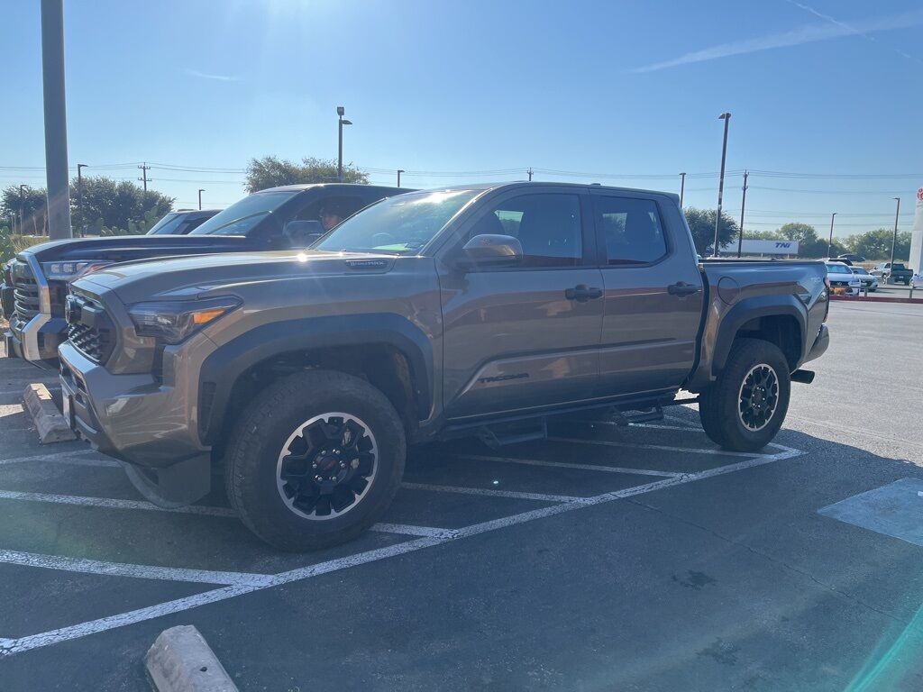 2025 Toyota Tacoma Hybrid TRD Off Road San Antonio TX