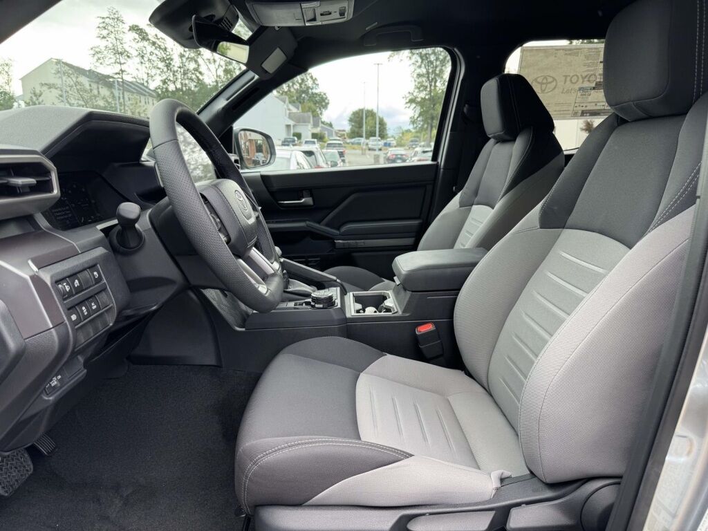 2025 Toyota Tacoma Hybrid TRD Off Road Fredericksburg VA