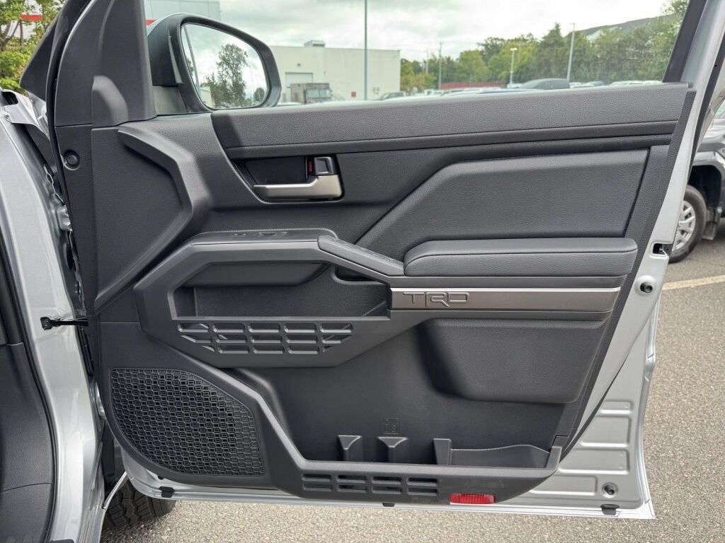 2025 Toyota Tacoma Hybrid TRD Off Road Fredericksburg VA
