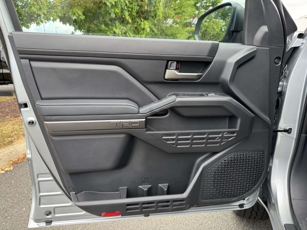 2025 Toyota Tacoma Hybrid TRD Off Road Fredericksburg VA