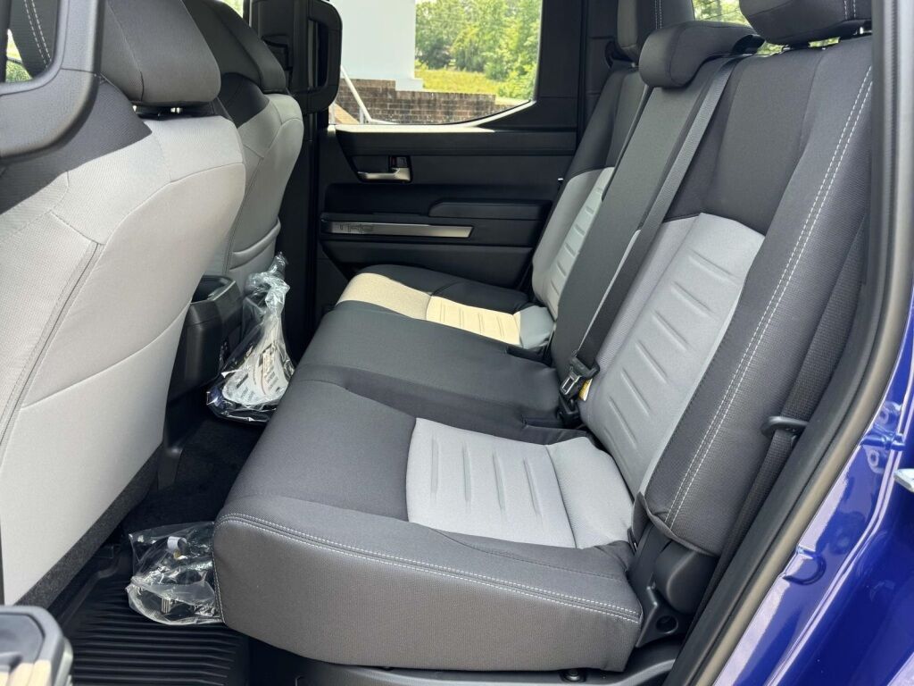 2025 Toyota Tacoma Hybrid TRD Off Road Fredericksburg VA