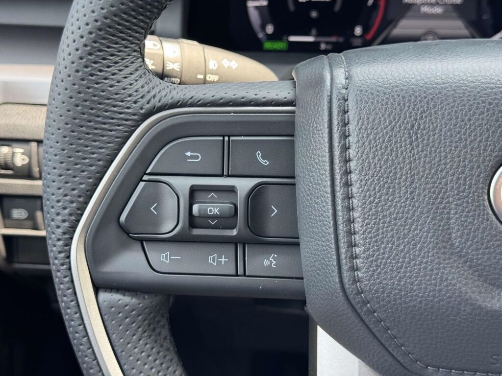2025 Toyota Tacoma Hybrid TRD Off Road Fredericksburg VA
