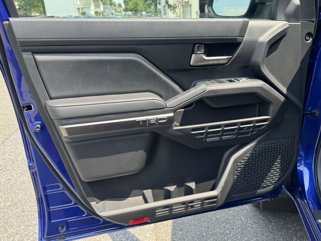 2025 Toyota Tacoma Hybrid TRD Off Road Fredericksburg VA