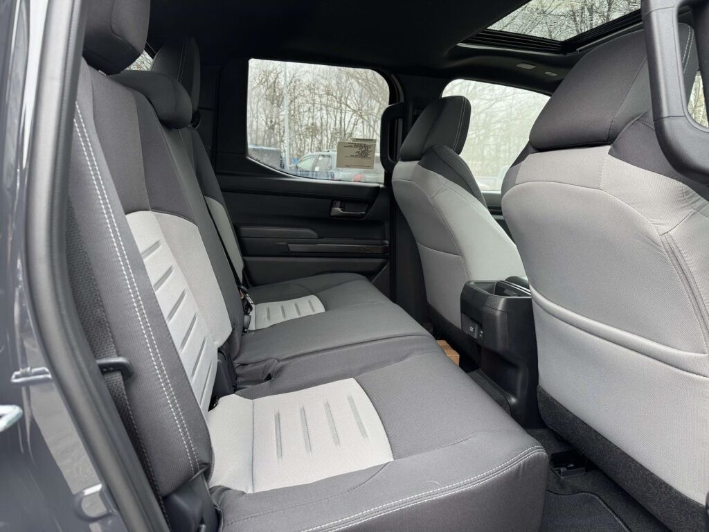 2025 Toyota Tacoma Hybrid TRD Off Road Fredericksburg VA