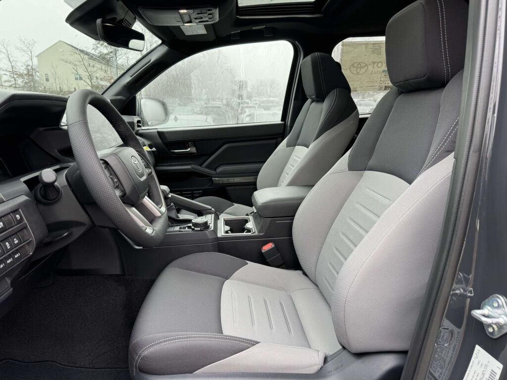 2025 Toyota Tacoma Hybrid TRD Off Road Fredericksburg VA