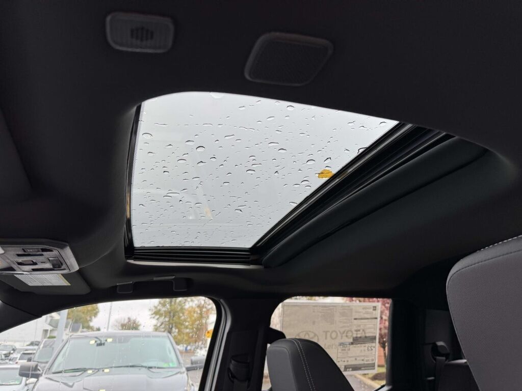 2025 Toyota Tacoma Hybrid TRD Off Road Fredericksburg VA