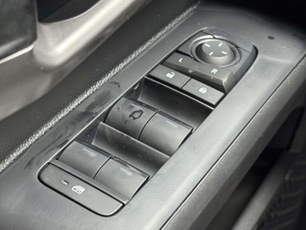 2025 Toyota Tacoma Hybrid TRD Off Road Fredericksburg VA