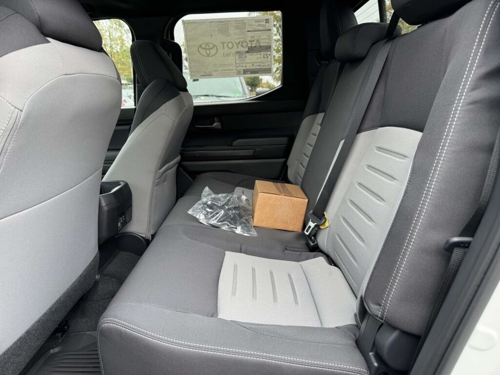 2025 Toyota Tacoma Hybrid TRD Off Road Fredericksburg VA