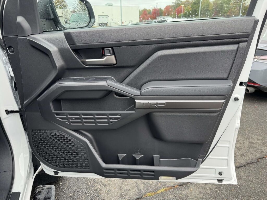 2025 Toyota Tacoma Hybrid TRD Off Road Fredericksburg VA