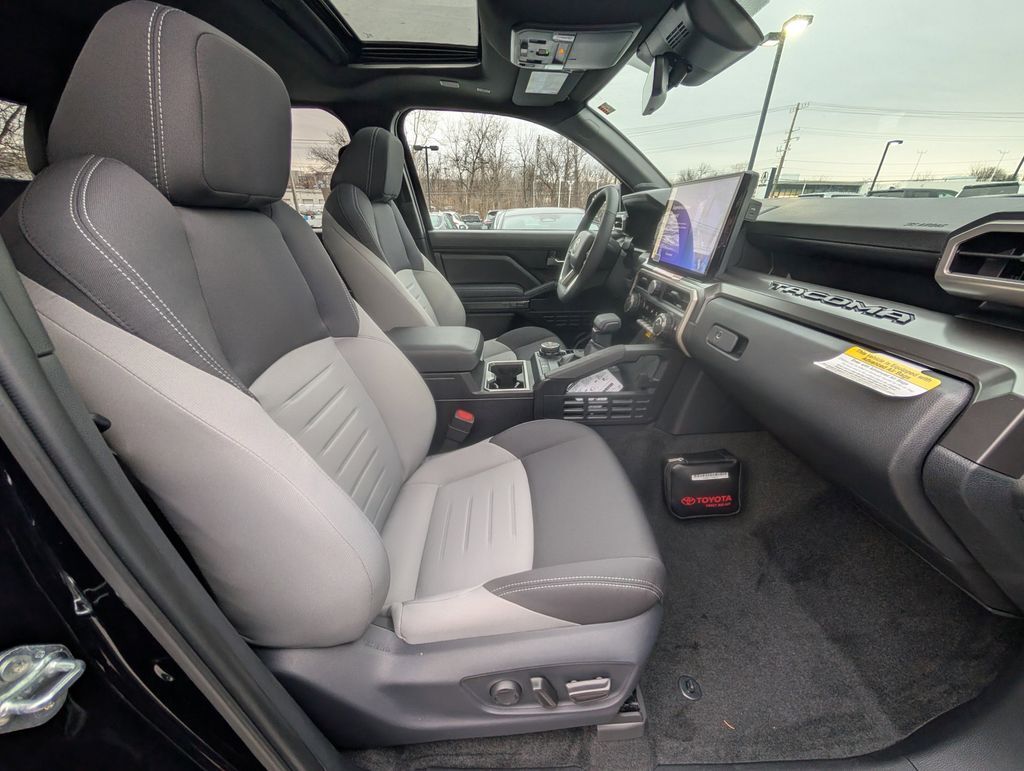 2025 Toyota Tacoma Hybrid TRD Off Road Cockeysville MD