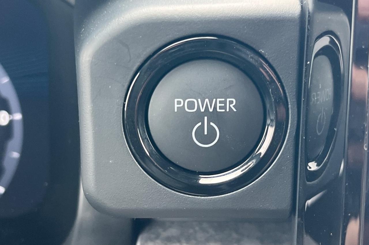 2025 Toyota Tacoma Hybrid Trailhunter Ontario OR