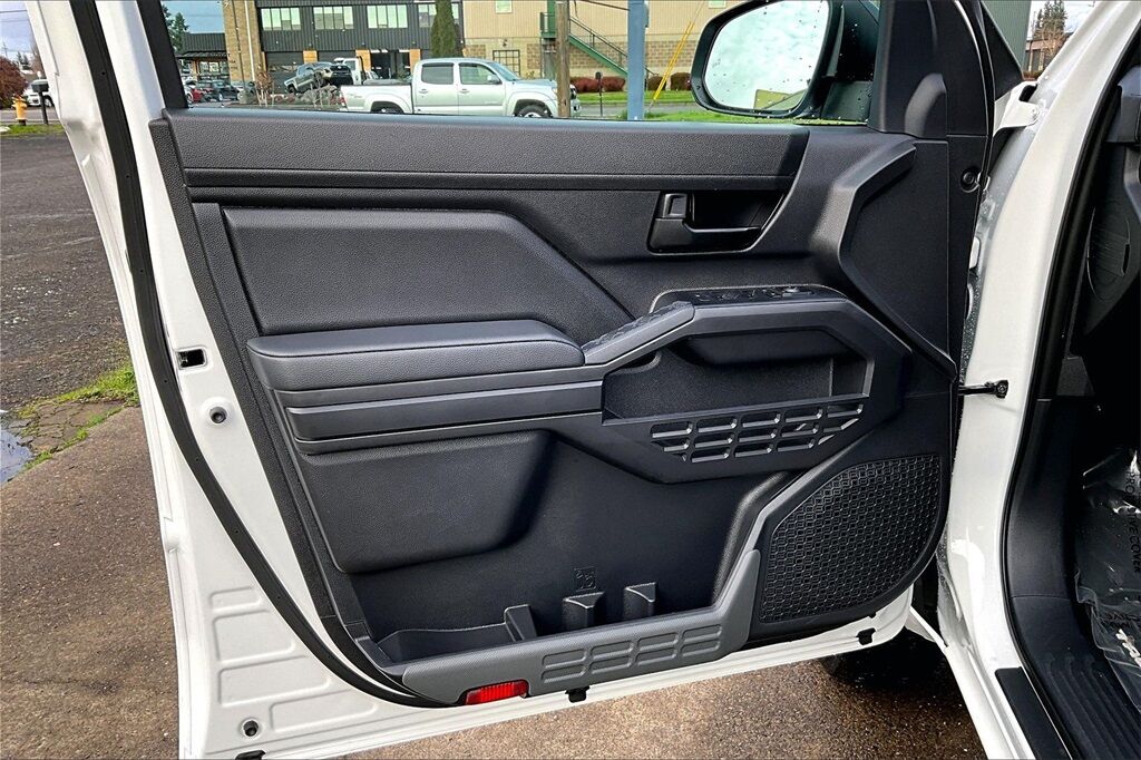 2025 Toyota Tacoma SR OR