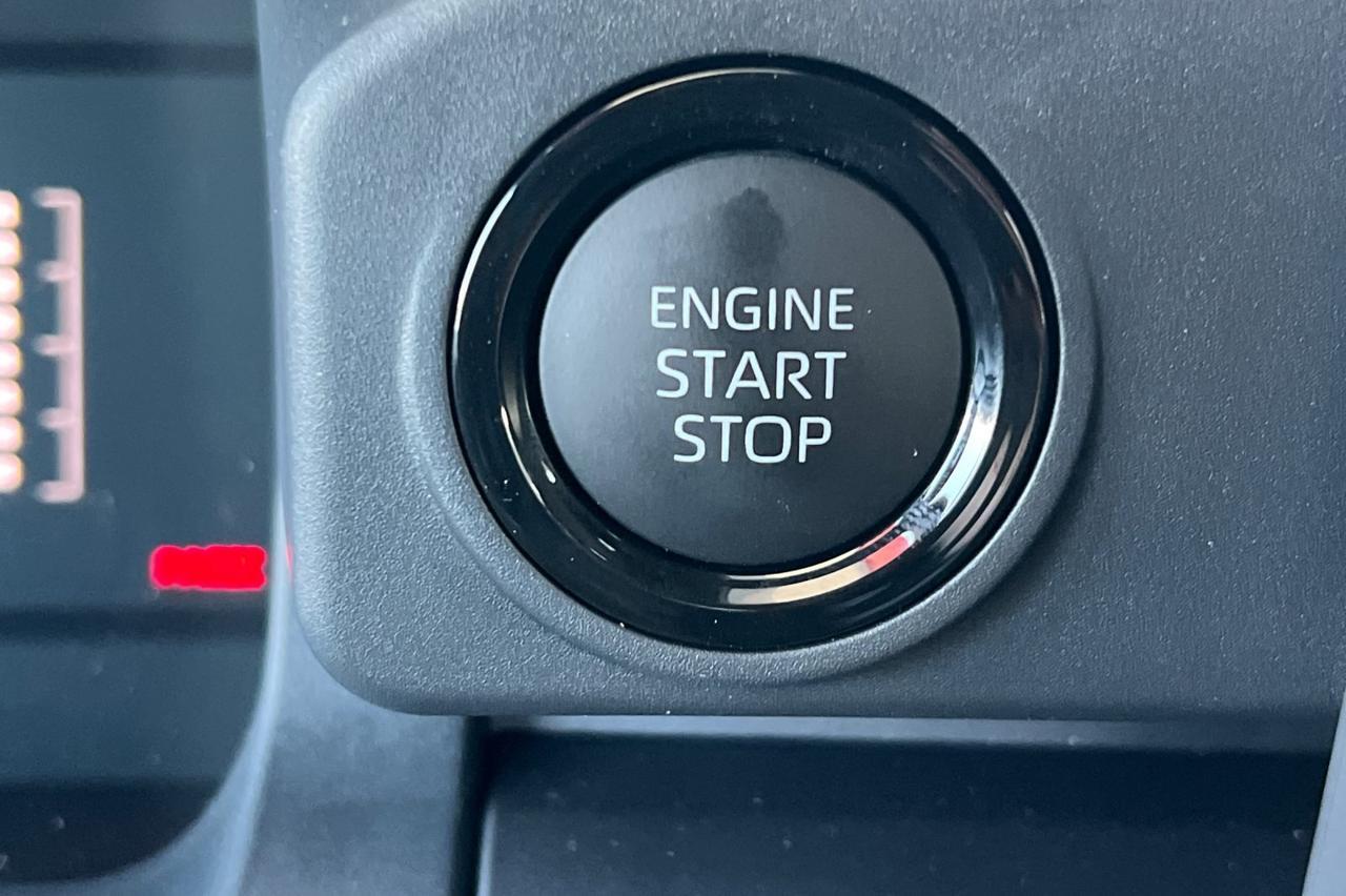 2025 Toyota Tacoma SR Ontario OR