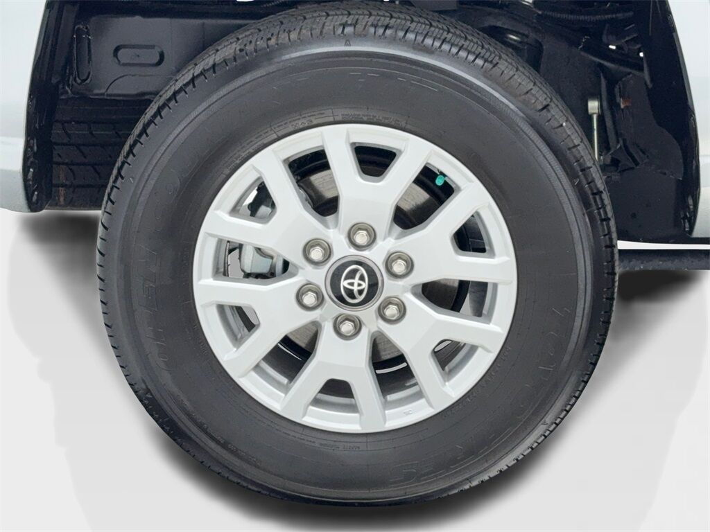 2025 Toyota Tacoma SR5 photo 43