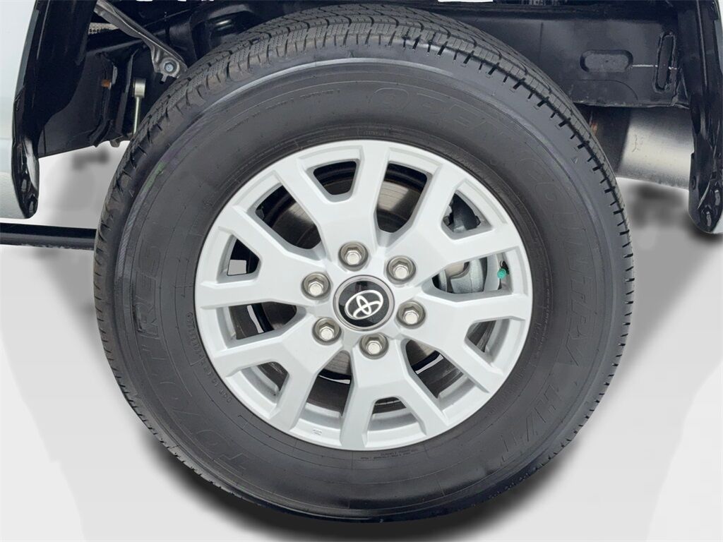 2025 Toyota Tacoma SR5 photo 46