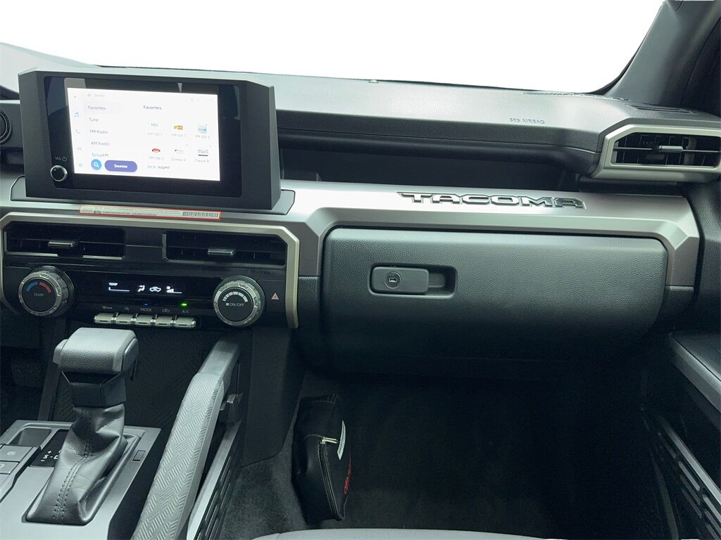 2025 Toyota Tacoma SR5 photo 18