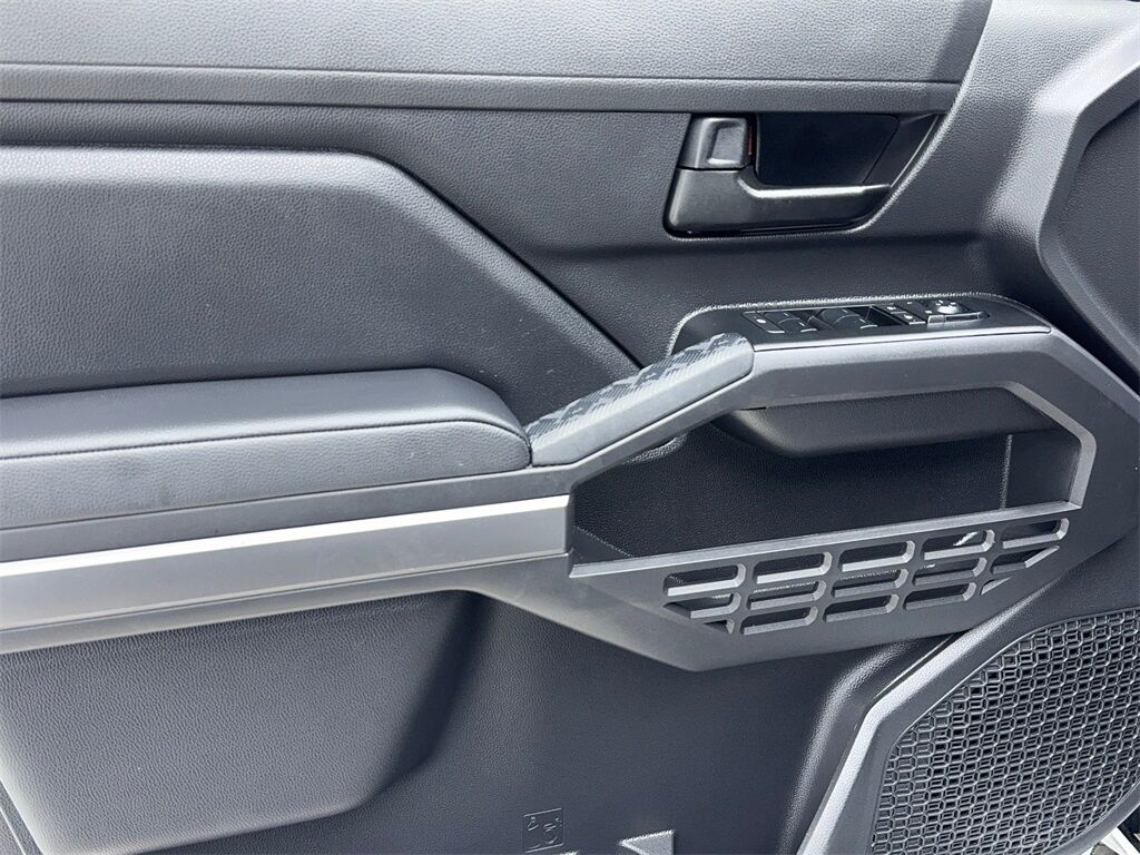 2025 Toyota Tacoma SR5 photo 29