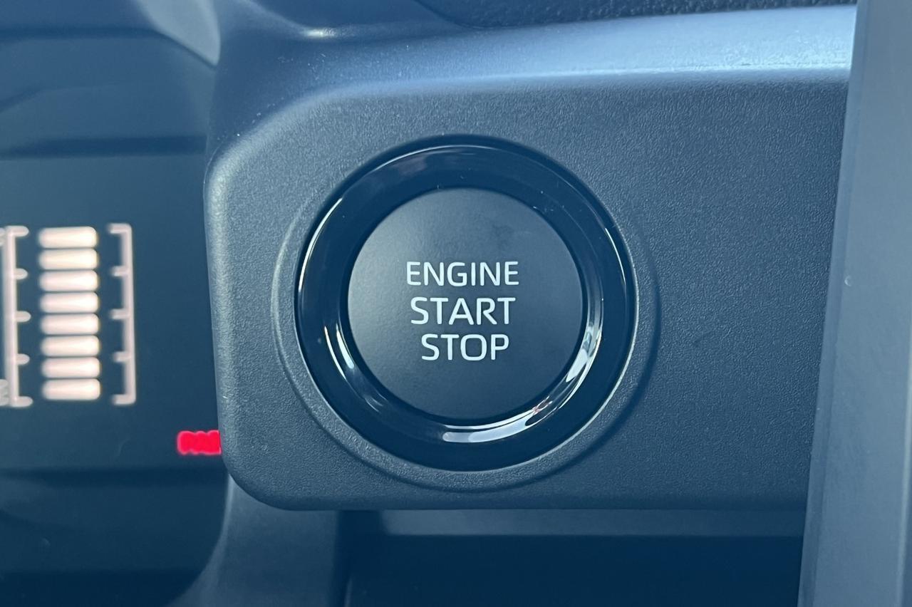 2025 Toyota Tacoma SR5 Ontario OR
