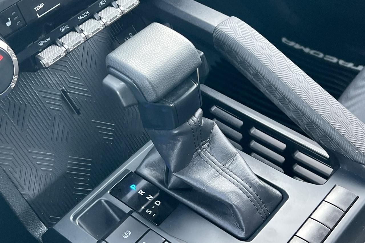 2025 Toyota Tacoma SR5 Ontario OR