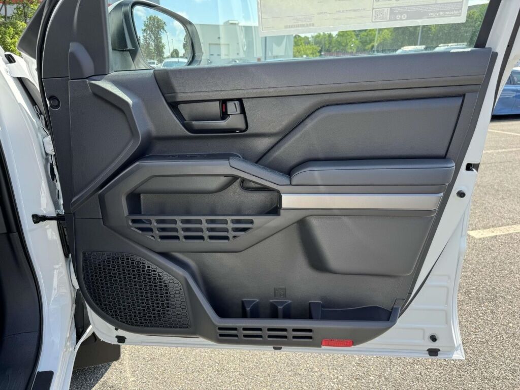 2025 Toyota Tacoma SR5 Fredericksburg VA
